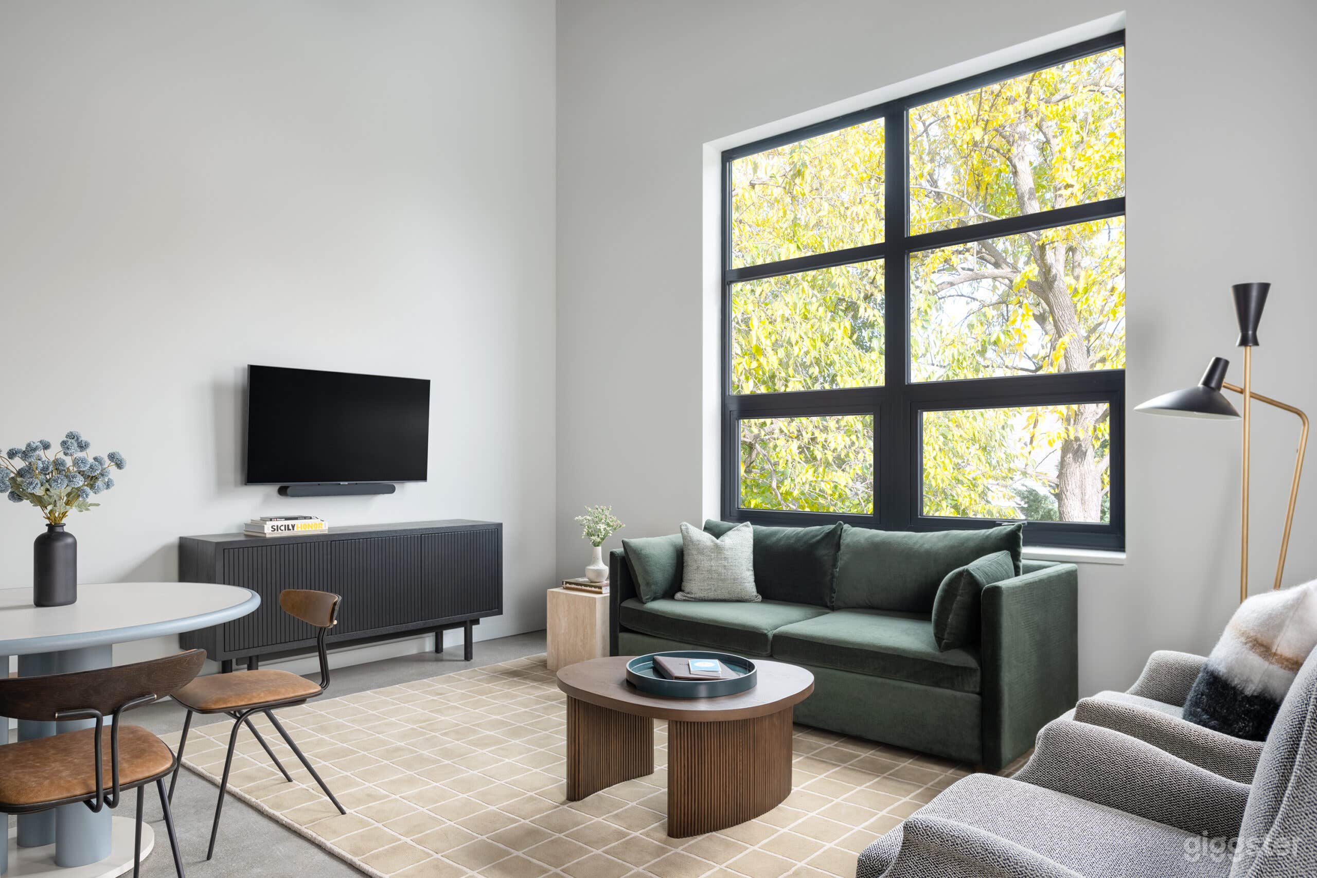 35 Furnished Apartel Suites Little Italy Photo 3