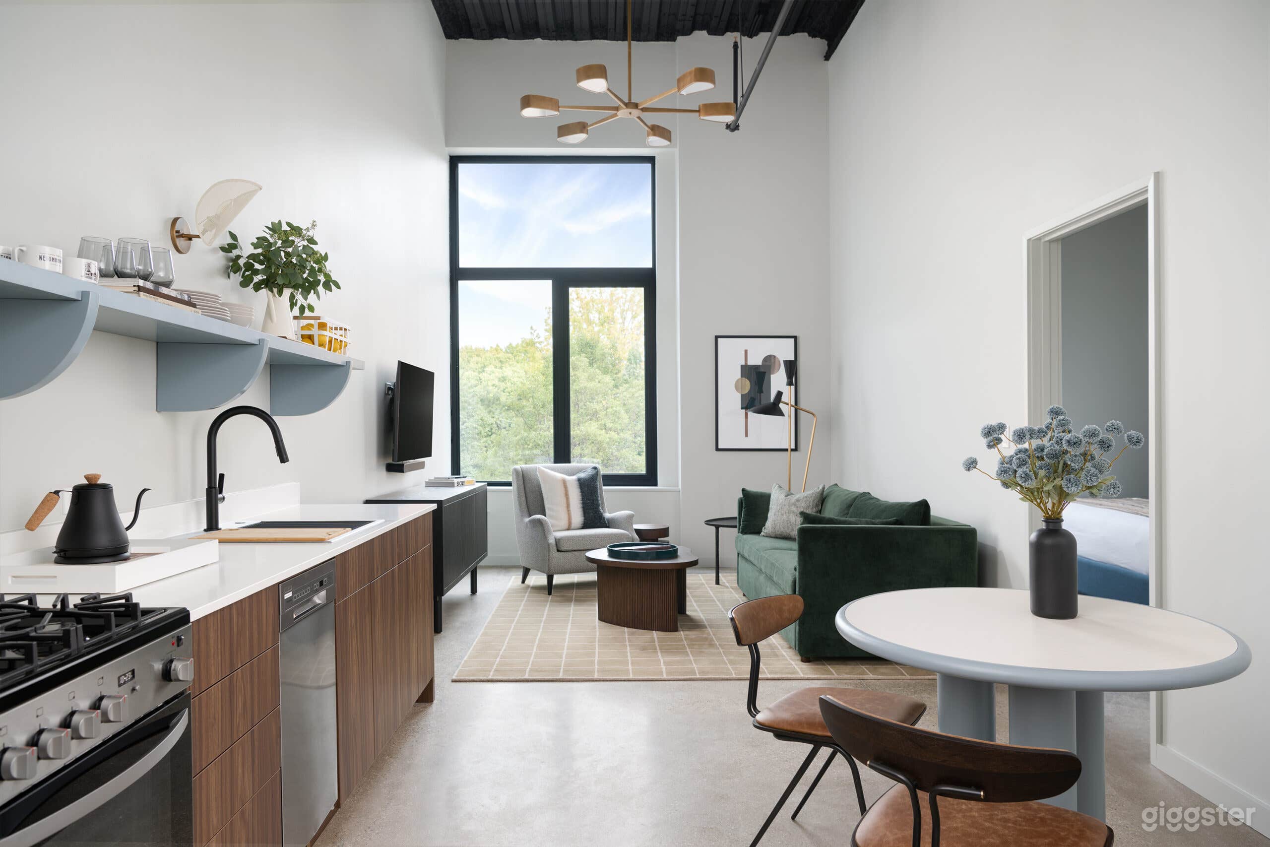 35 Furnished Apartel Suites Little Italy Photo 2