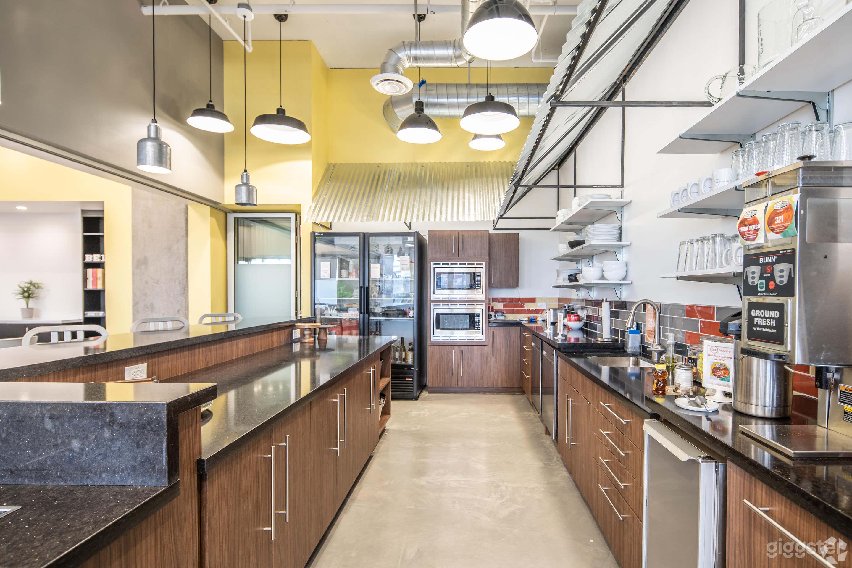 Hub Project Room Photo 3