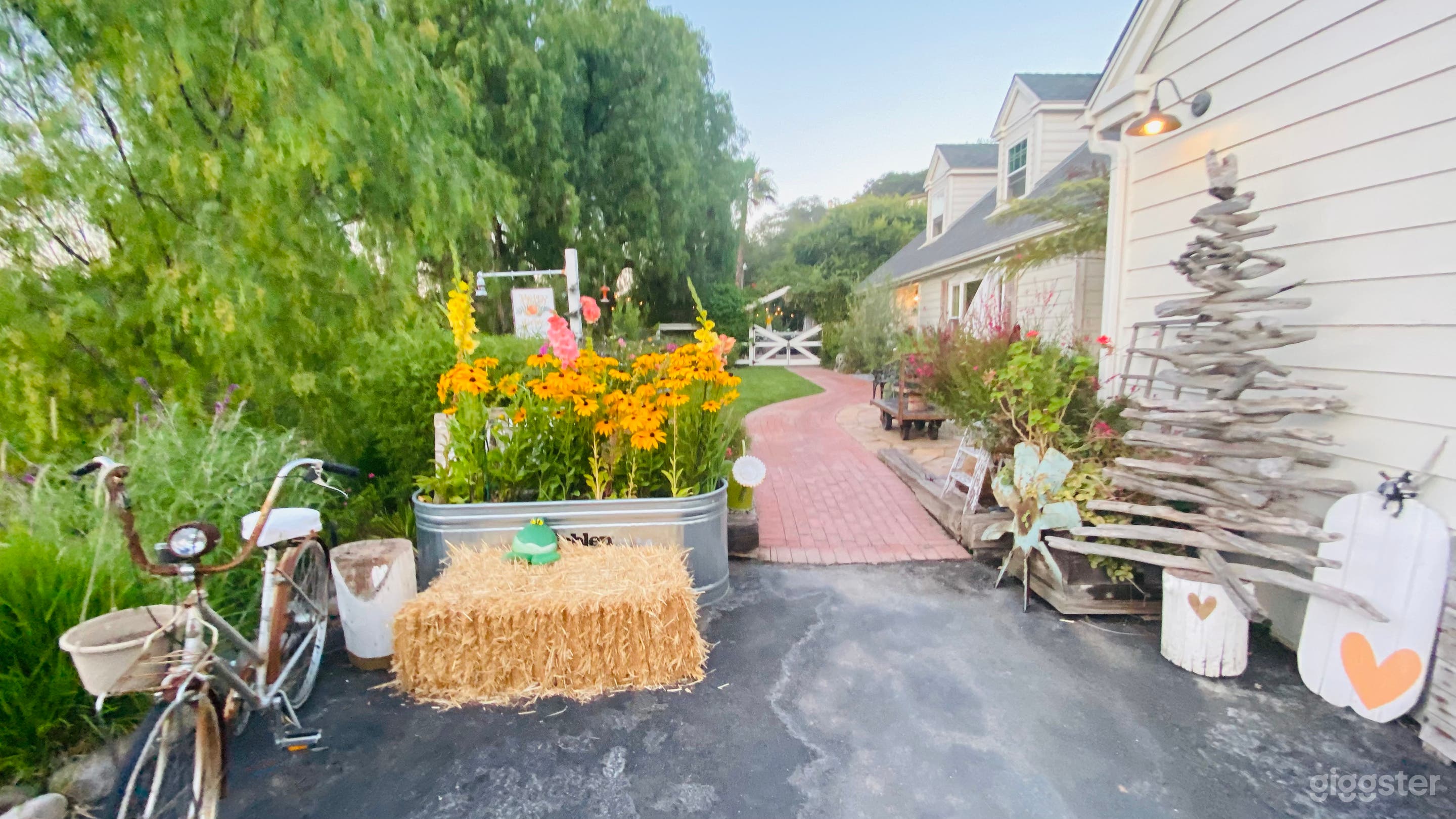 Walkway from driveway to main house