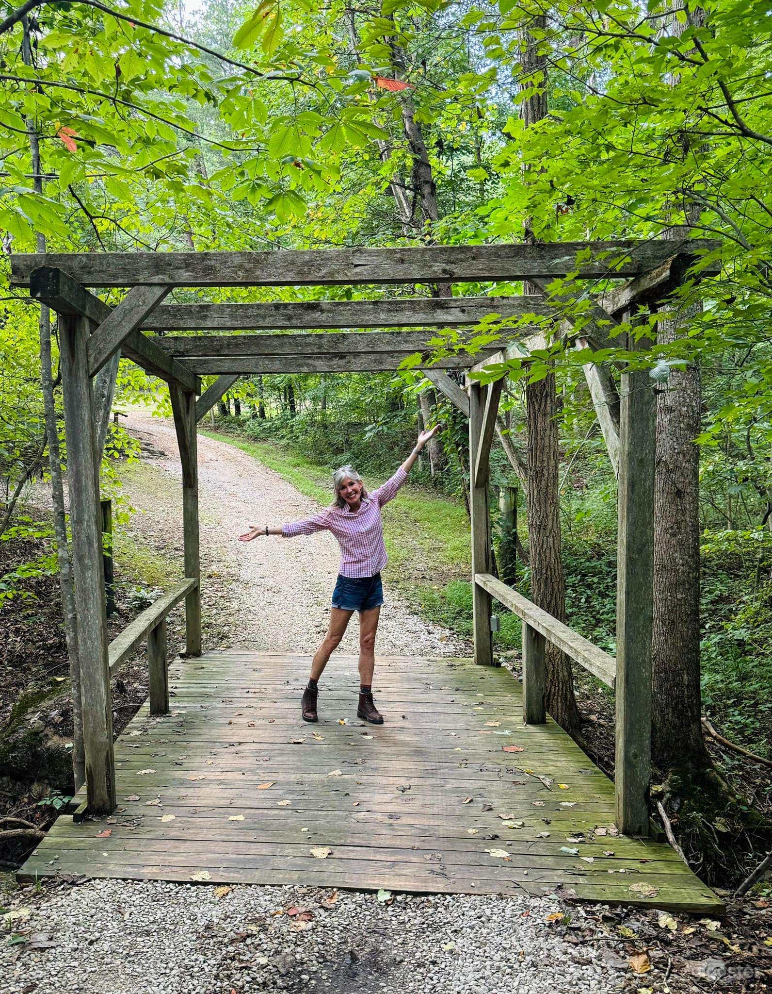 Main Farmhouse with Large Grounds Photo 4