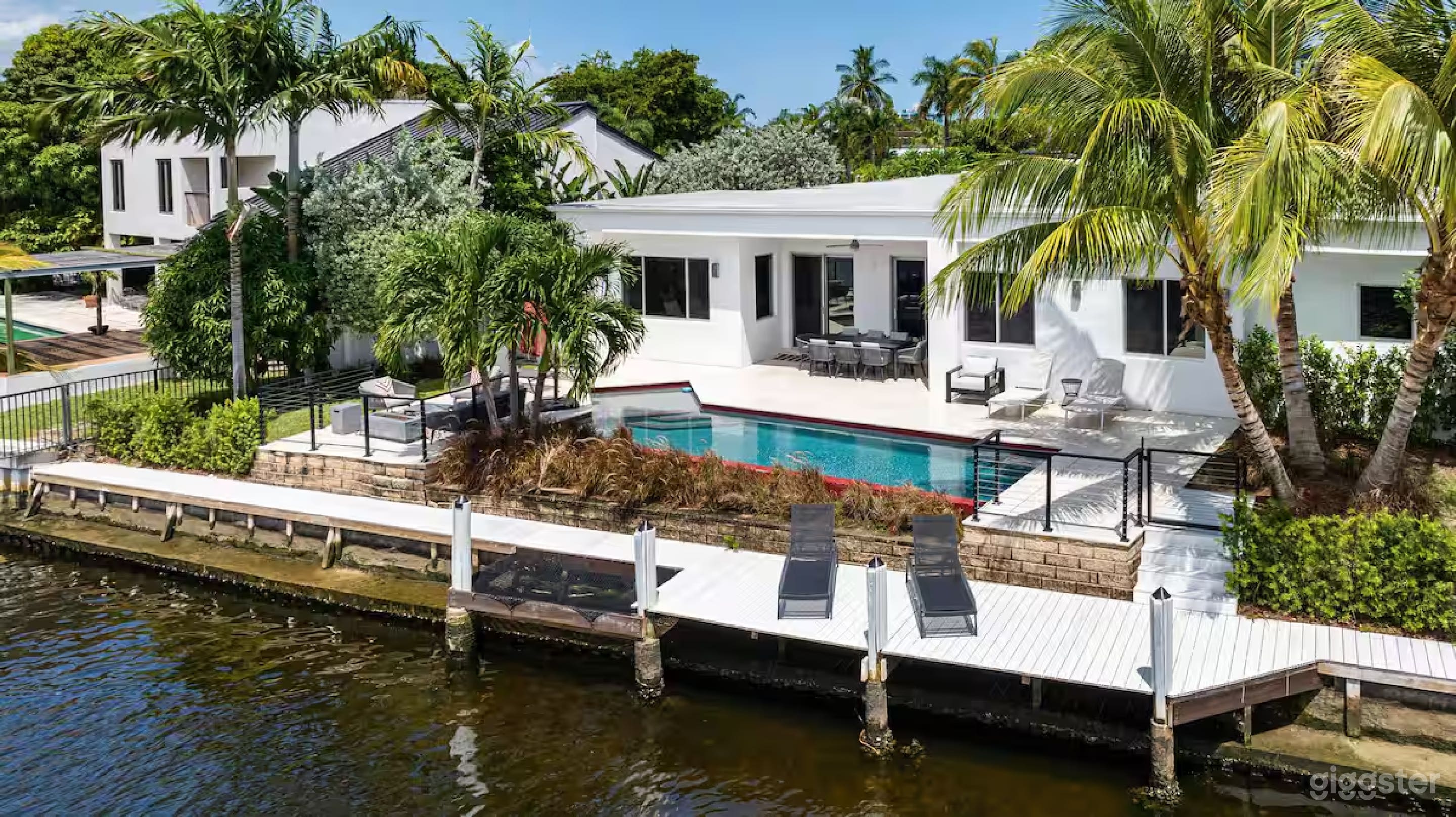 Villa St Barth Waterfront & Pool Photo 1