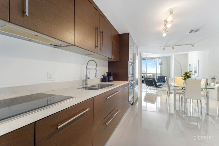  41st Floor Luxury Oceanview Condo 