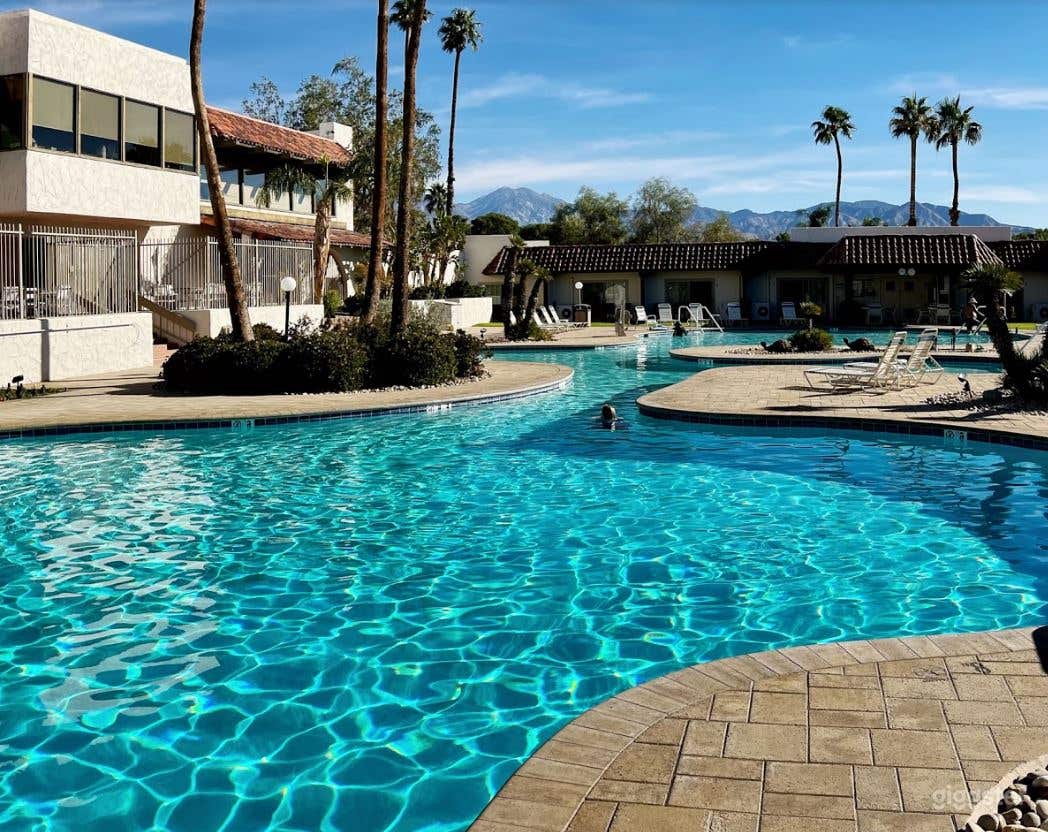 Wonderful Fairway Residential House in Desert Hot Springs Photo 2