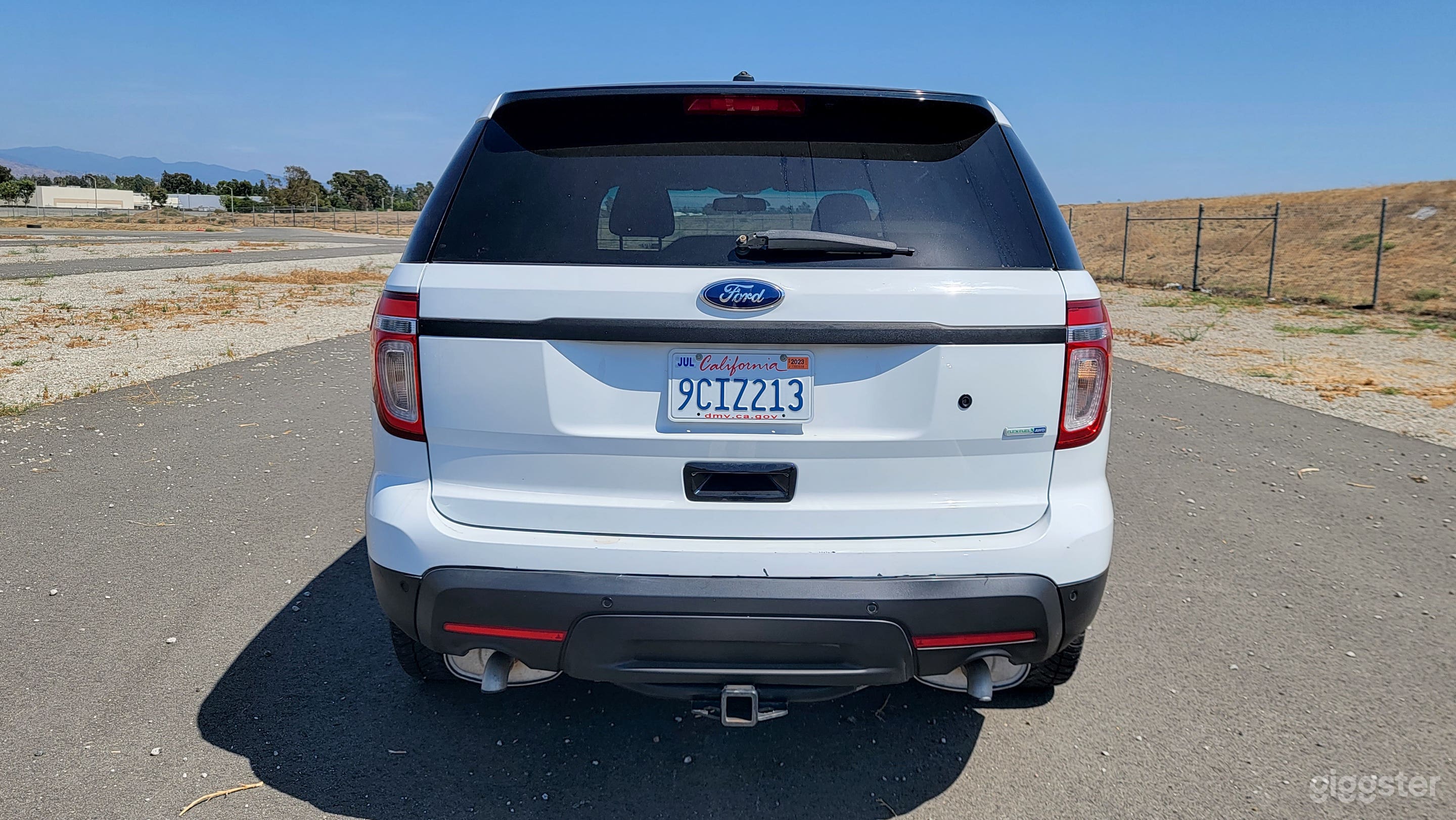 Police Car / Fire Chief SUV Photo 2