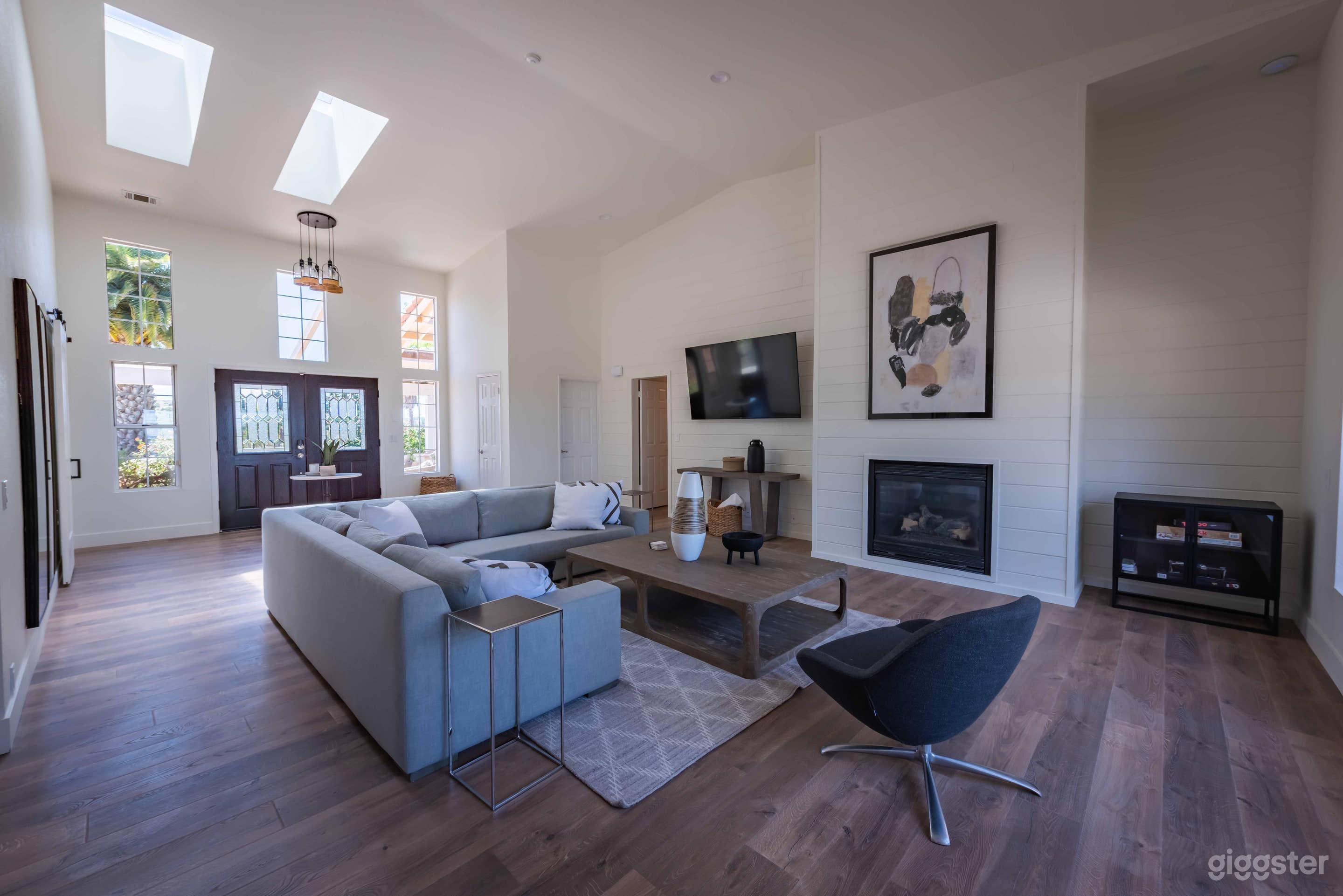 Hilltop Oasis Photo 4