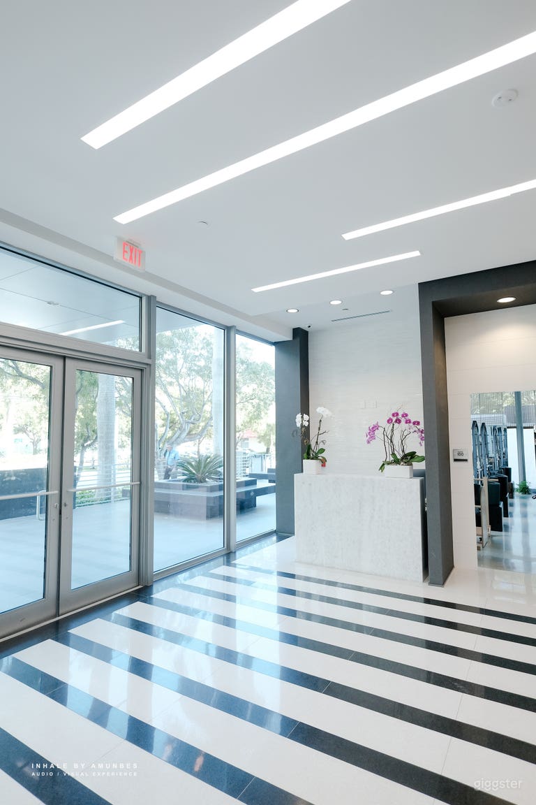  Video/Photo- Beautiful lofty workout space 