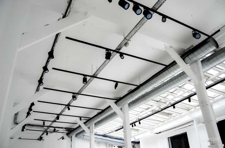  200m² Showroom in Paris 