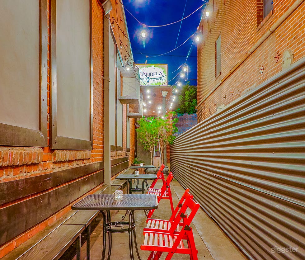 Contemporary Restaurant and Entertainment Venue Photo 2