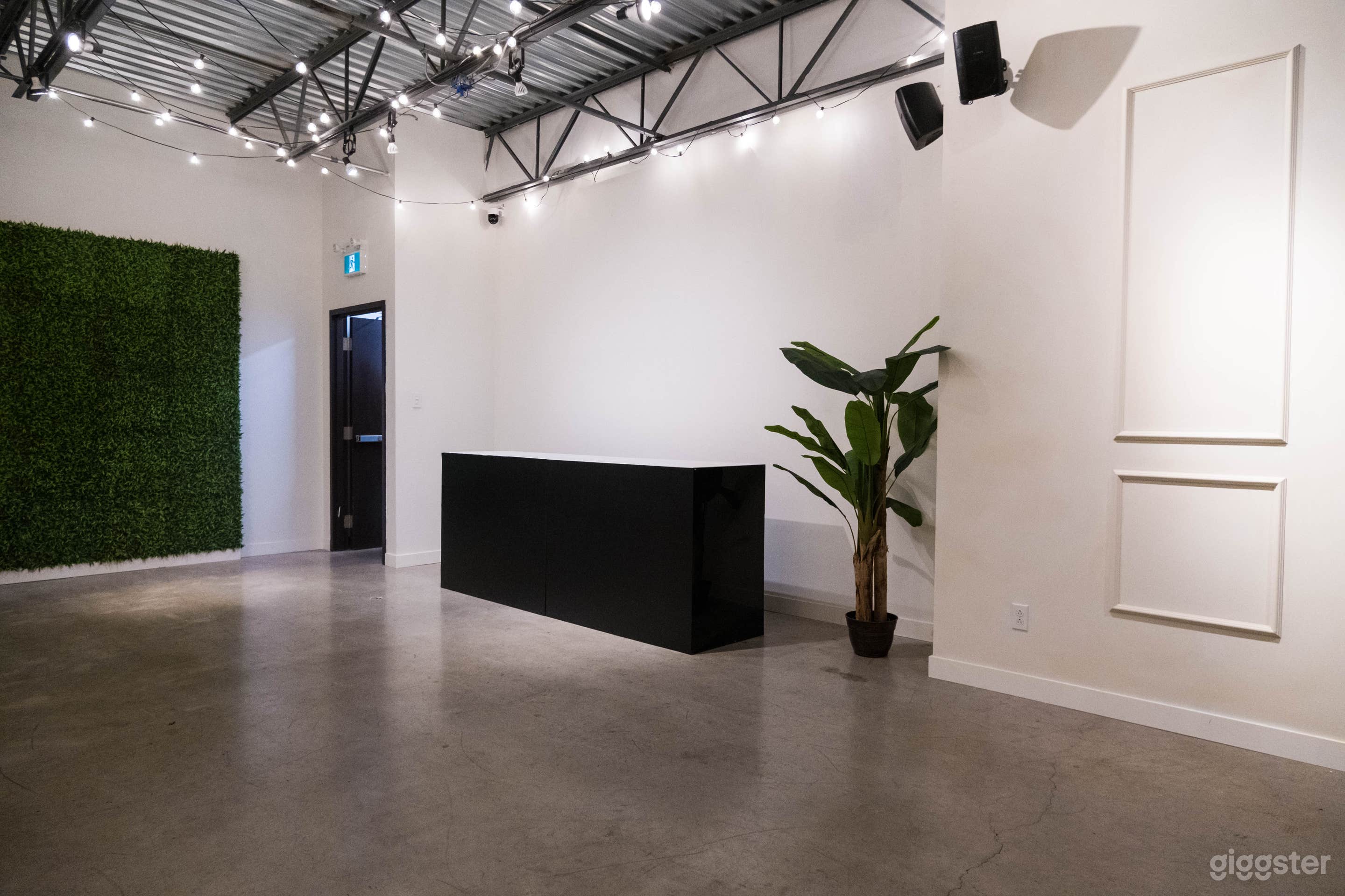 Private Event Space / Espace privé pour événements et soirée Photo 1