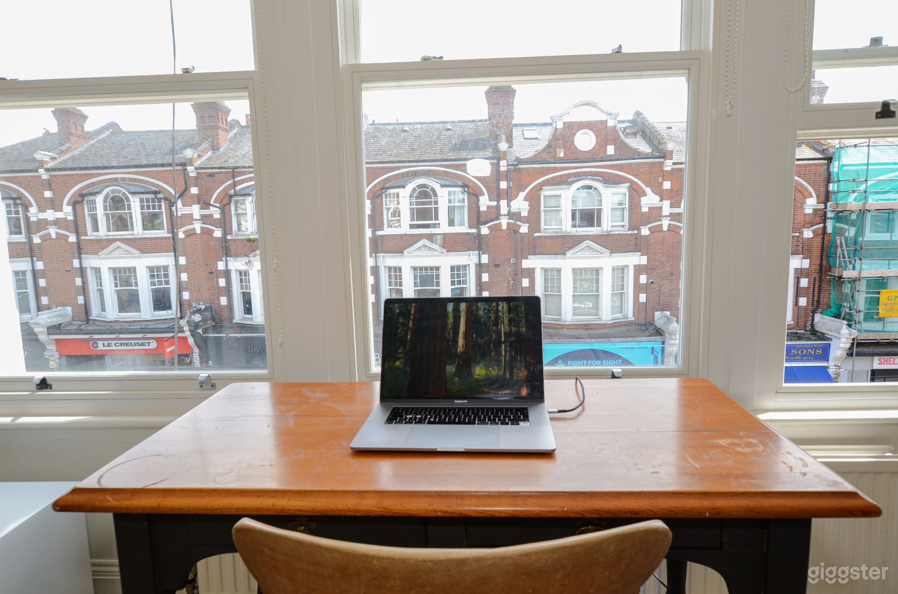 Muswell Hill Bright Studio Photo 4