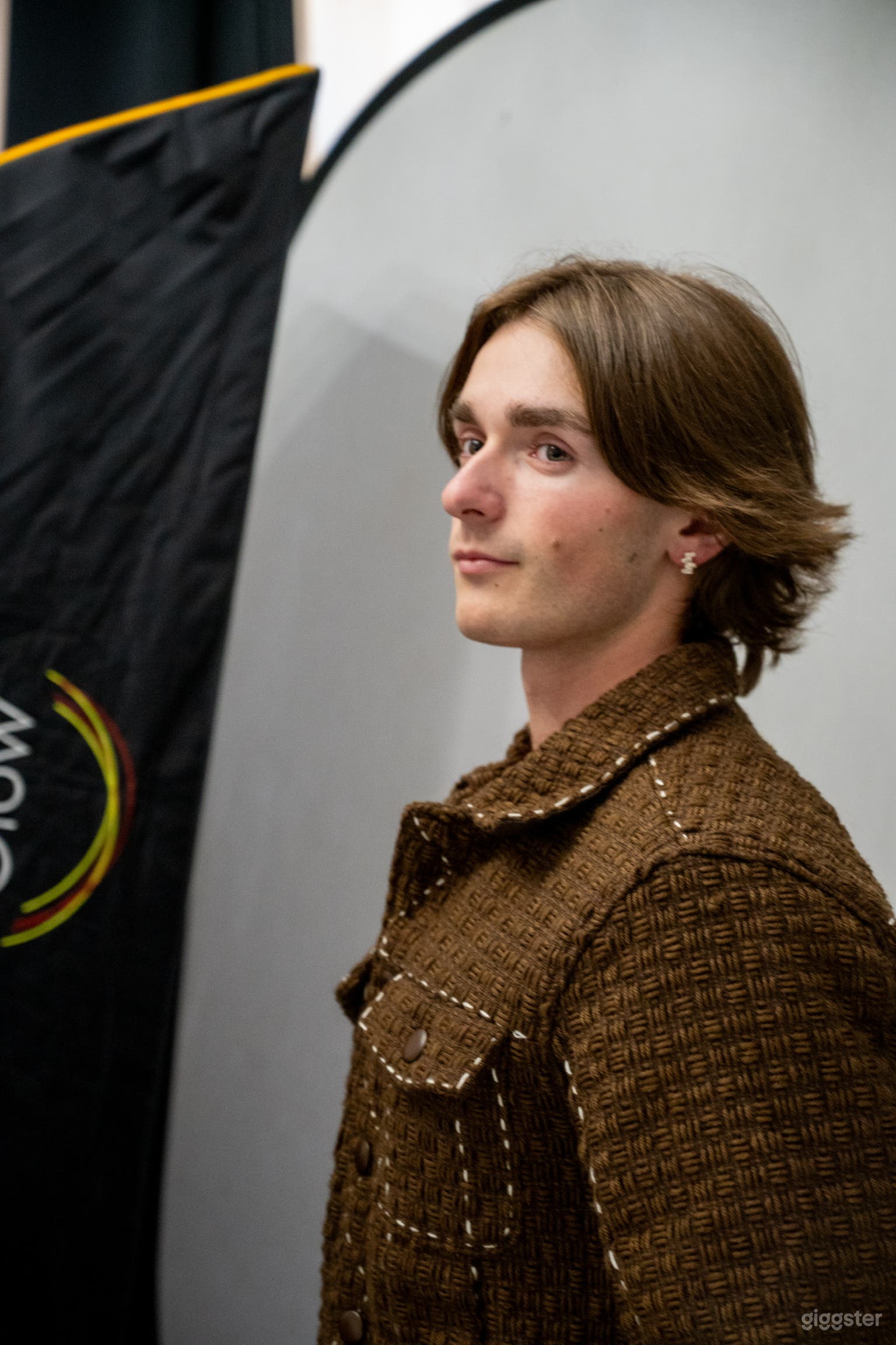 Content Creation Studio with Multiple Looks Photo 4