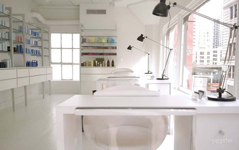  Pamper Yourself Space: Massage, Wax and Nail Spa 