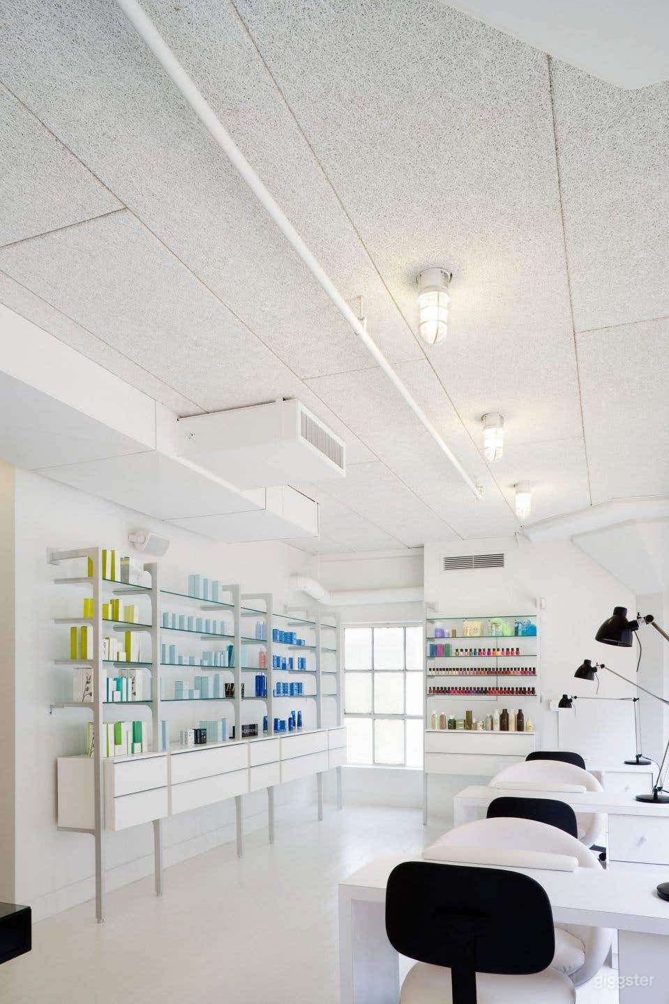 Pamper Yourself Space: Massage, Wax and Nail Spa Photo 3