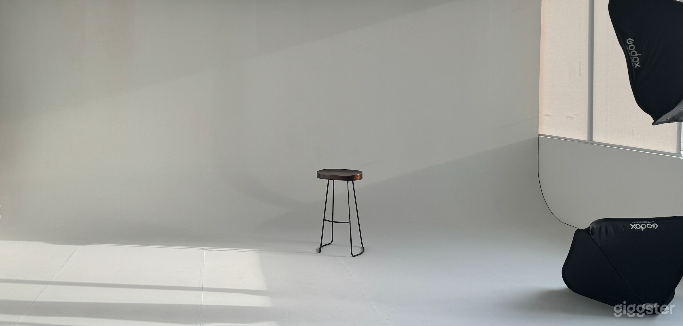 MBLD STUDIO - Infinite White Cyclorama

- Vancouver, BC
Media &amp; Content Production

#Photography #Fashion #Motion Picture #Commercial #Products #Lifestyle #Portraits