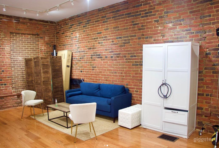  Downtown Spacious Modern Natural Light Studio 