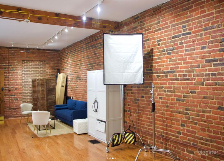  Downtown Spacious Modern Natural Light Studio 