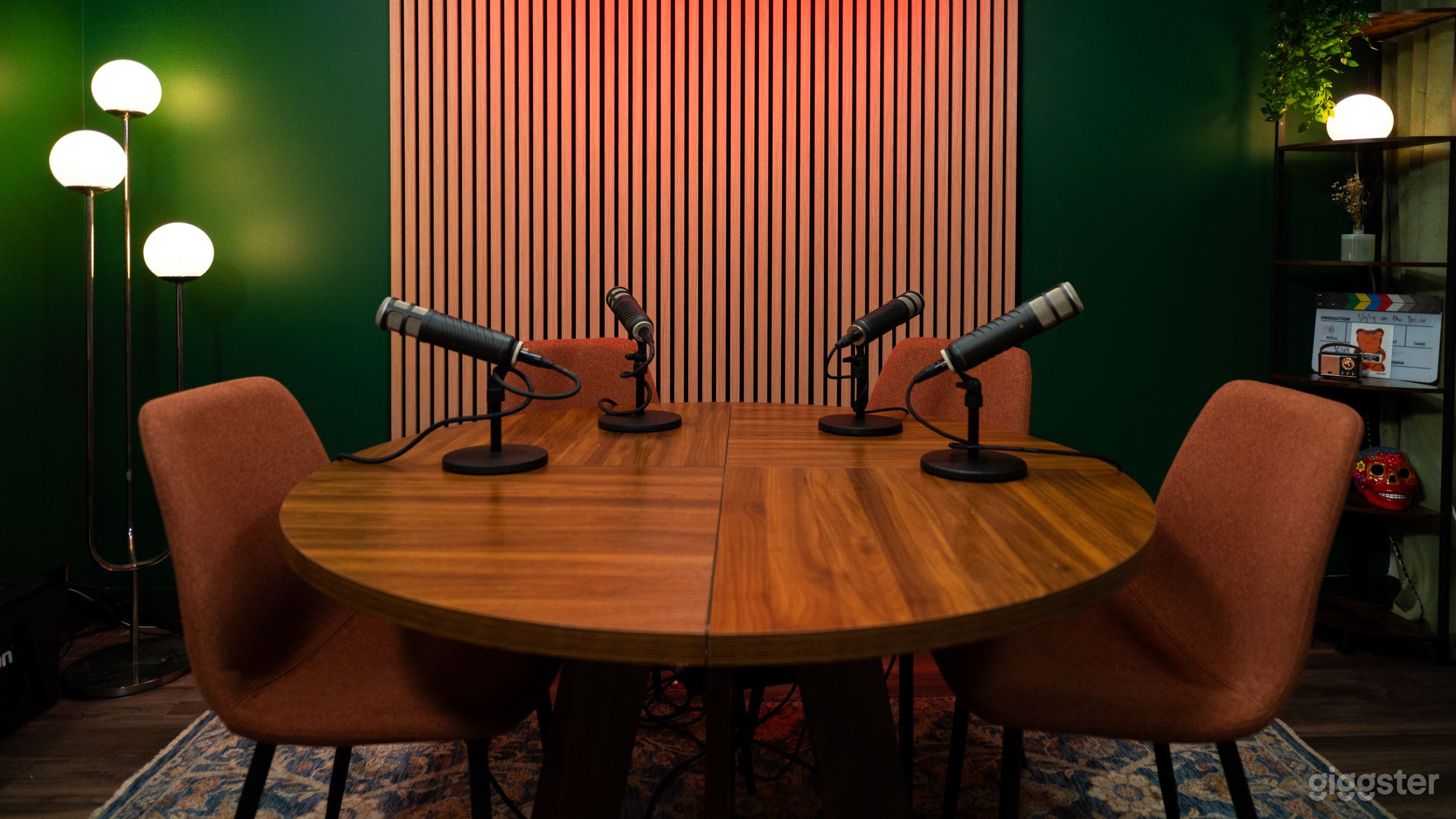 Modern 4-Mic Podcast Set w Professional Equipment Photo 1