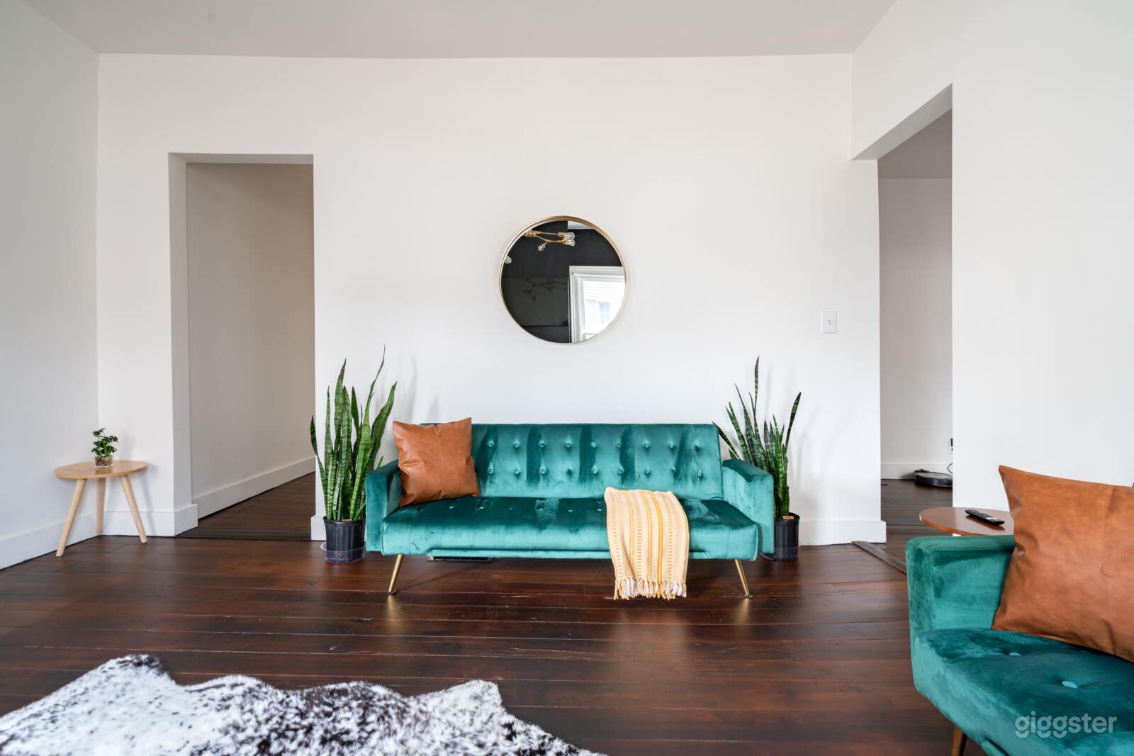 Jungle Thyme, CENTRAL DOWNTOWN HOME (3BR LOFT/APT) Photo 2