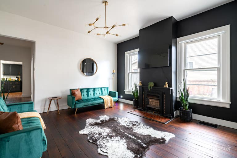  Jungle Thyme, CENTRAL DOWNTOWN HOME (3BR LOFT/APT) 