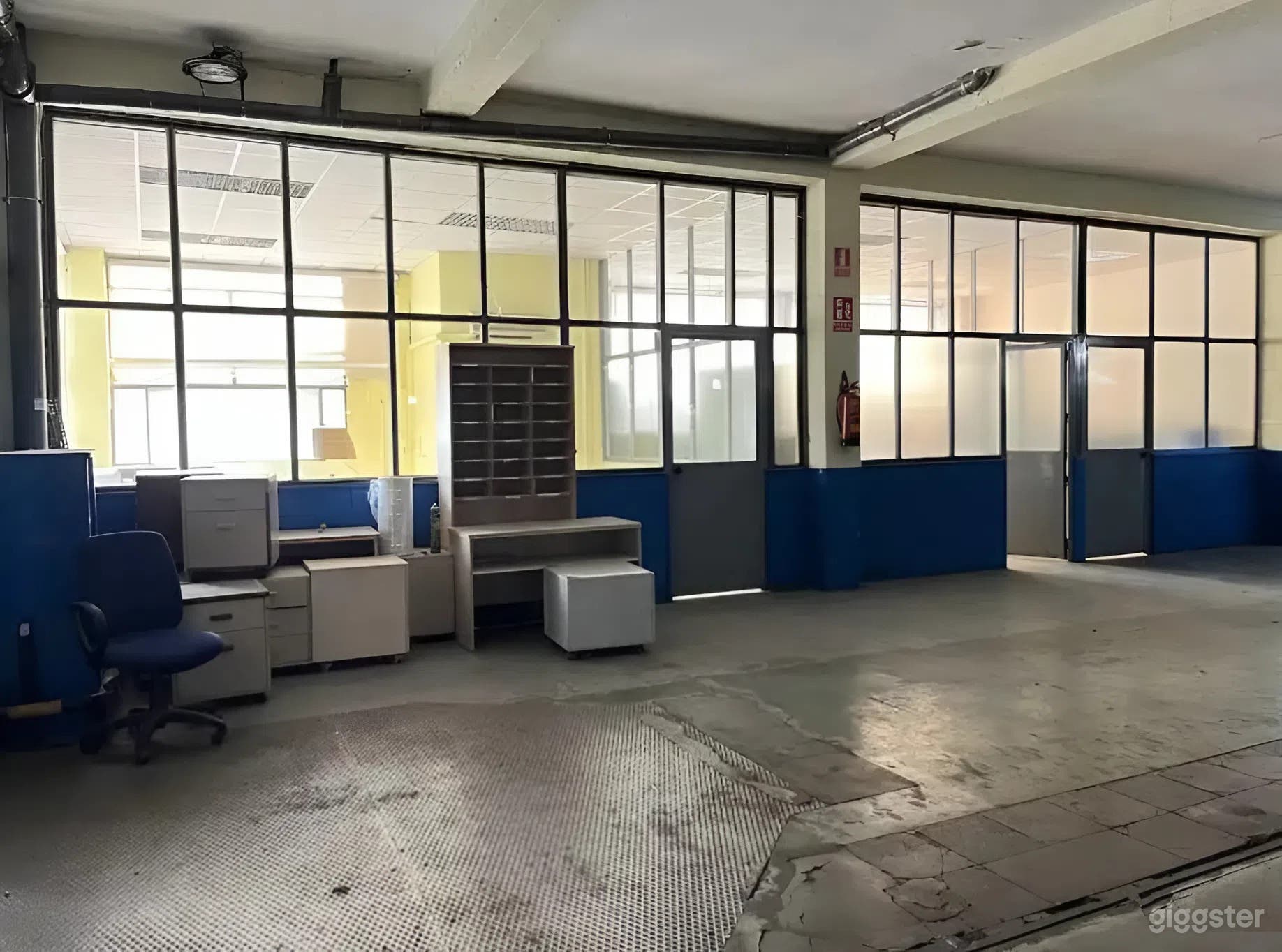 Almacén C - Espacio Industrial de 2,500m² con Techos de 16m Foto 3