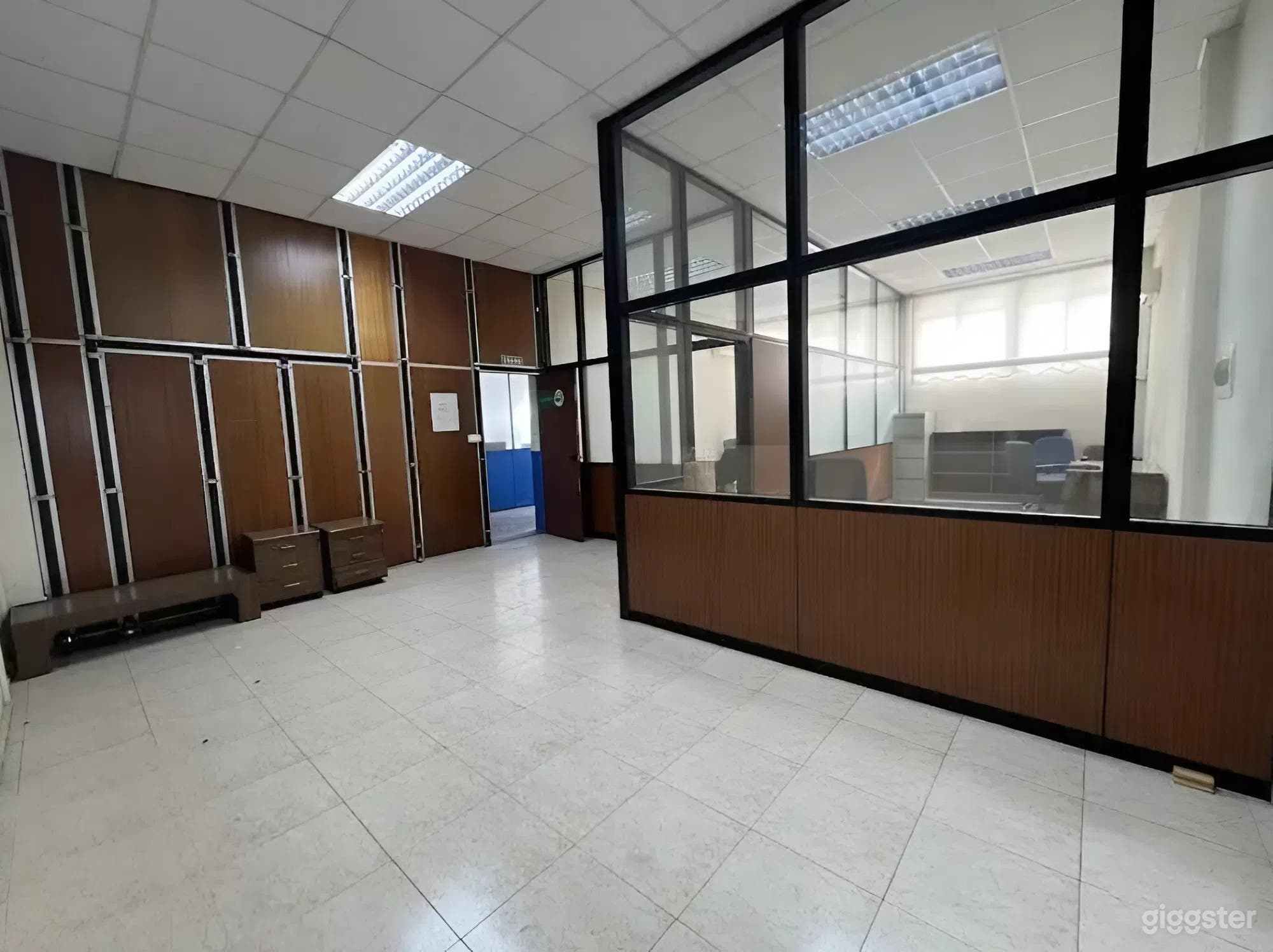 Almacén C - Espacio Industrial de 2,500m² con Techos de 16m Foto 4