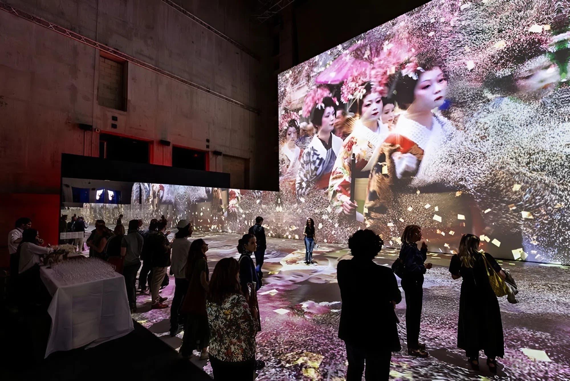 Immersive Concrete Hall with 300+ Guest Capacity in Bastille Photo 3