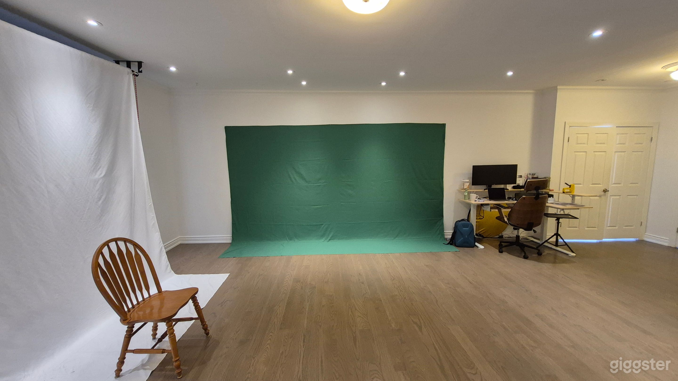 Versatile Photography Studio in Markham Photo 4