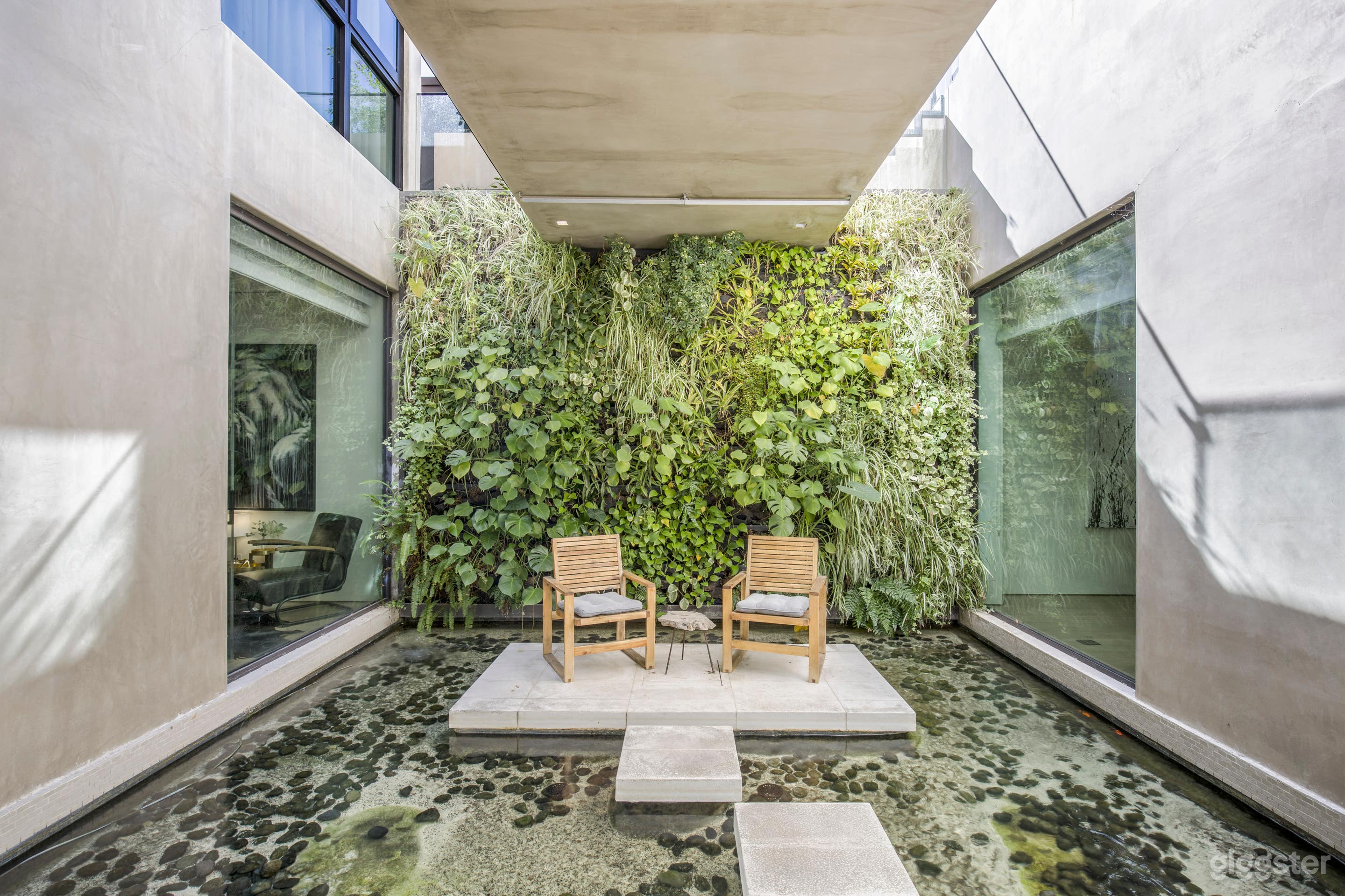 SWALLOW SANCTUARY GOLDEN HOUR MODERN Photo 3