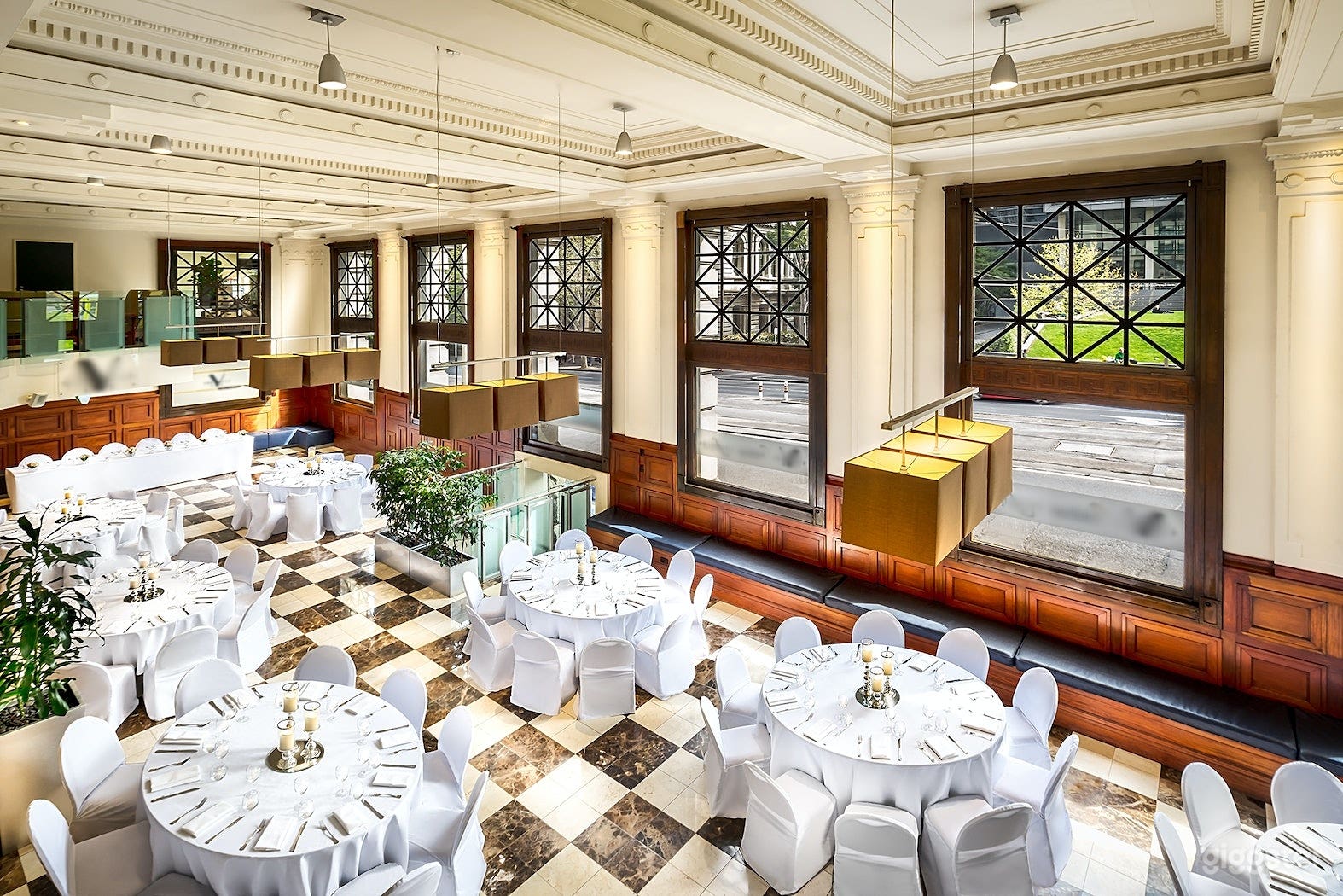 The Oak Room Photo 2