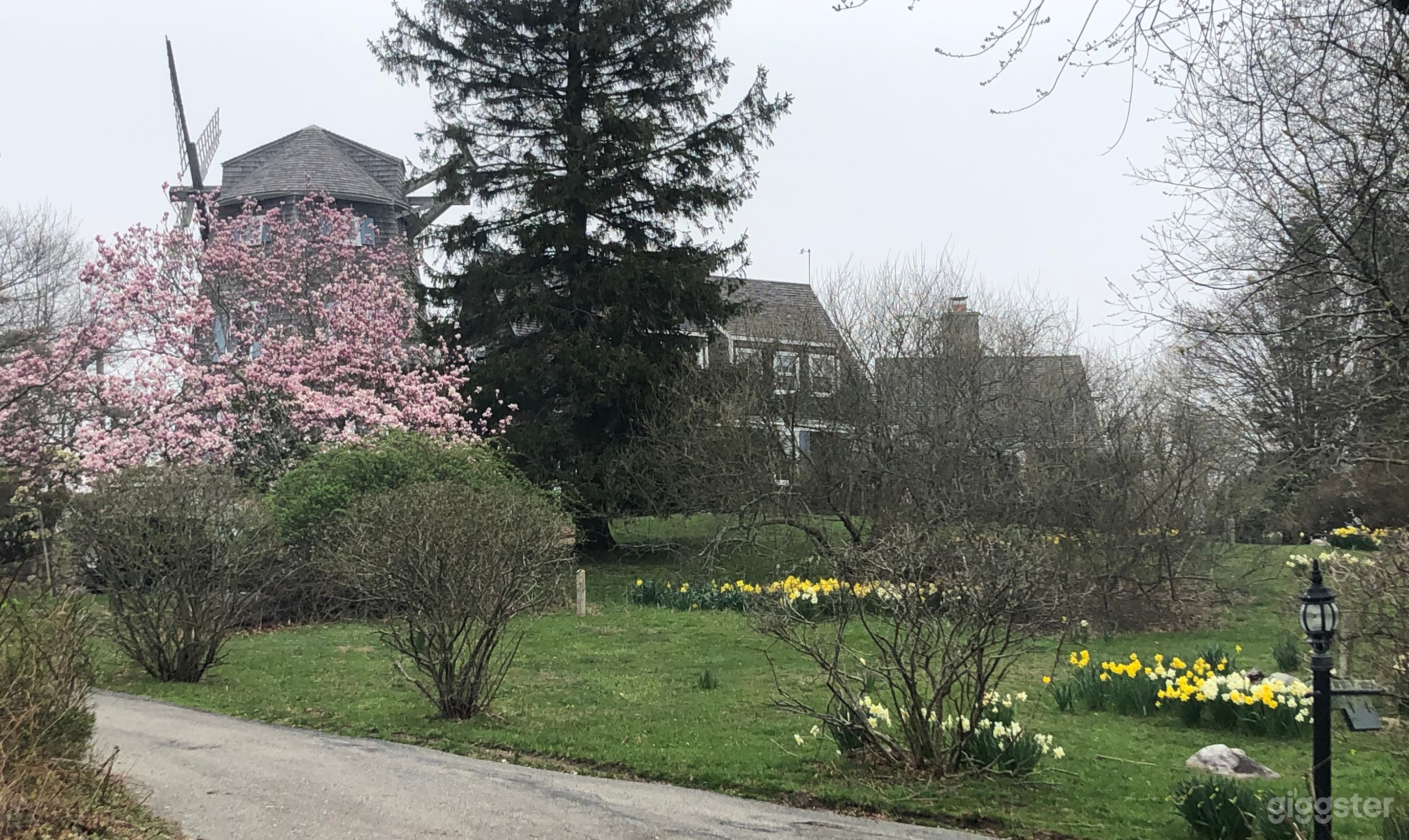 Stunning Windmill House Photo 2