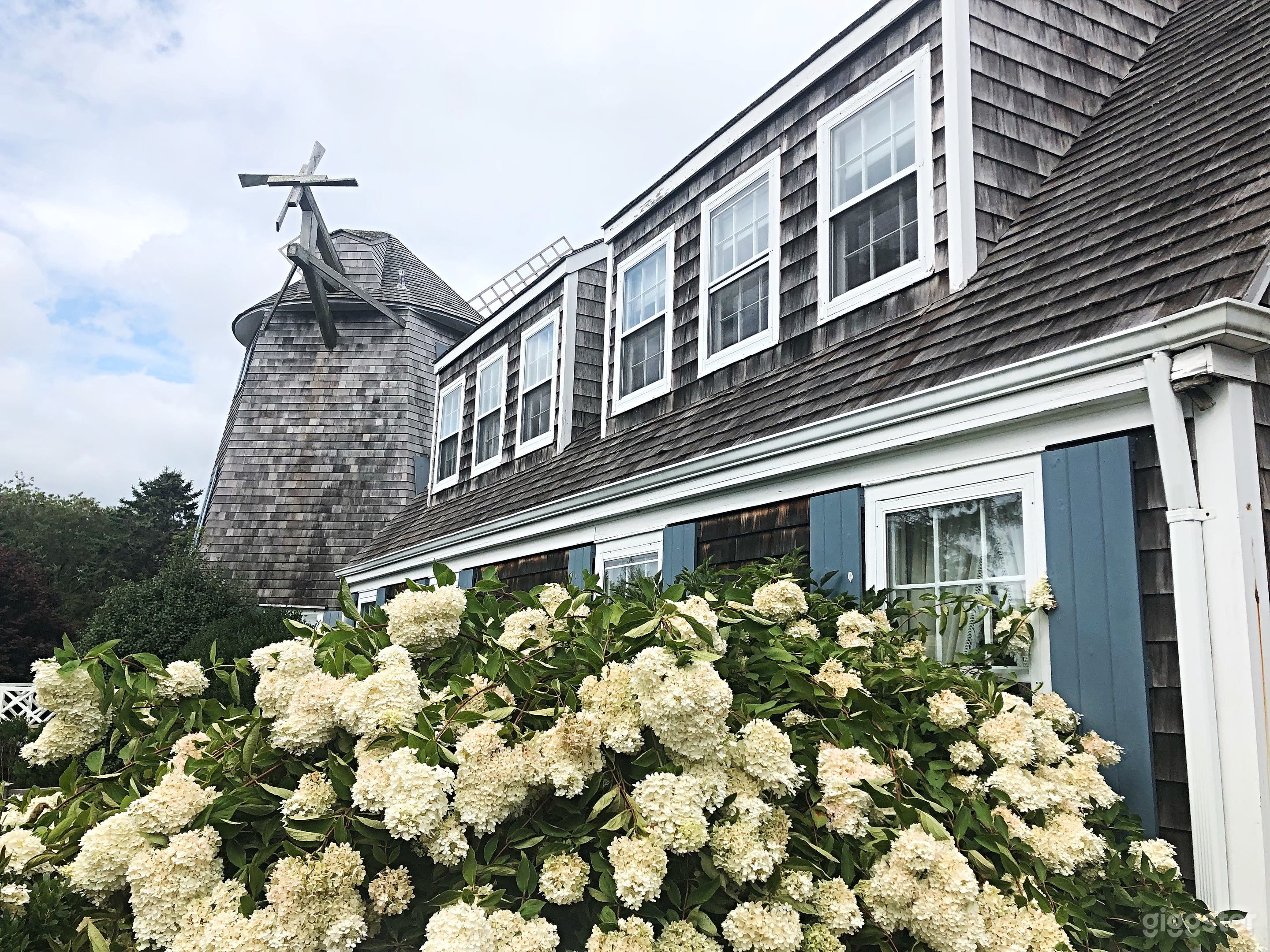 Stunning Windmill House Photo 3