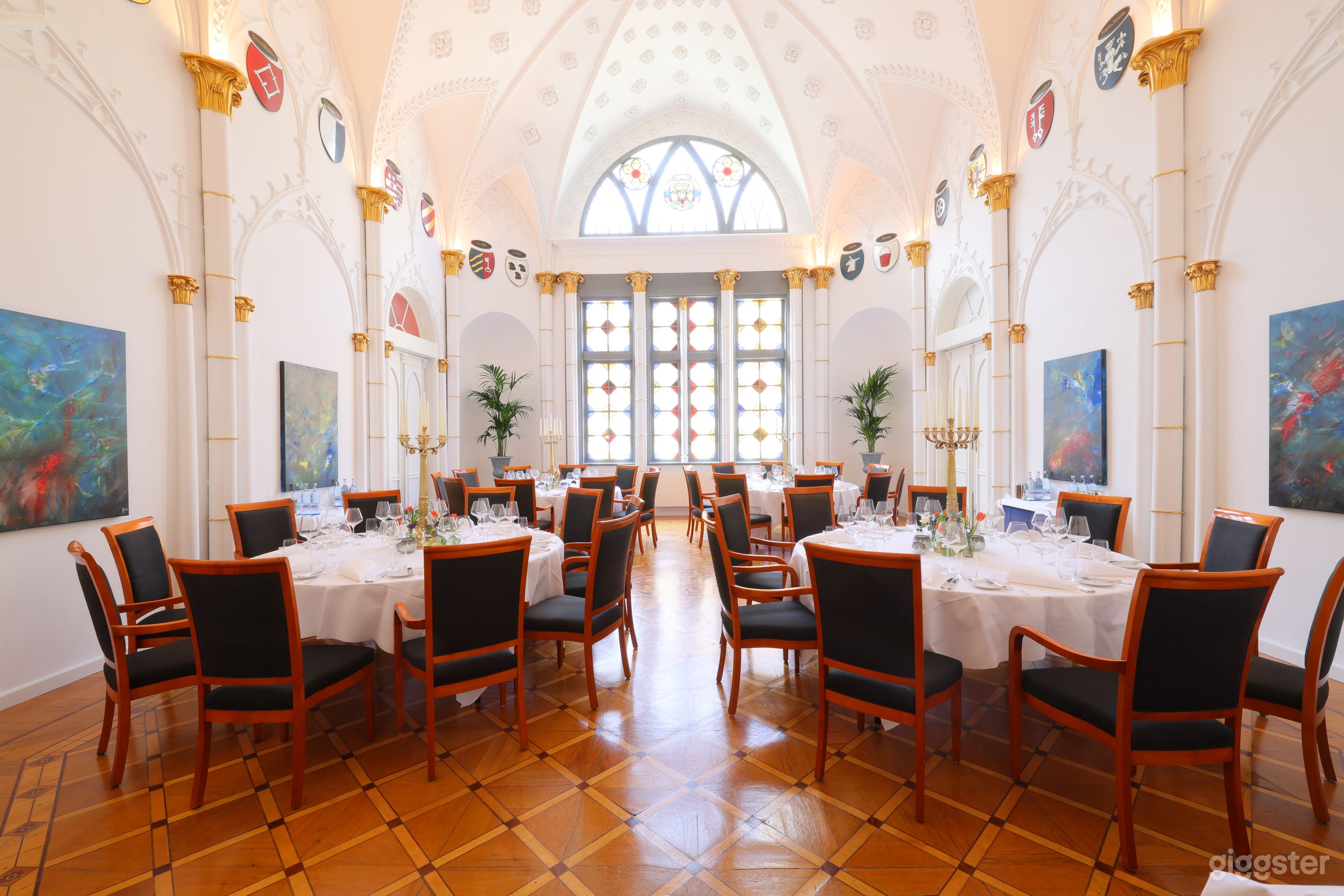 Historic Castle Estate with Grand Interiors and Parkland Foto 4