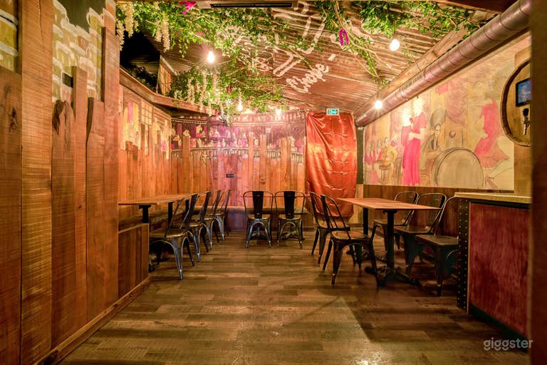  Vibrant and Cinematic Bar 