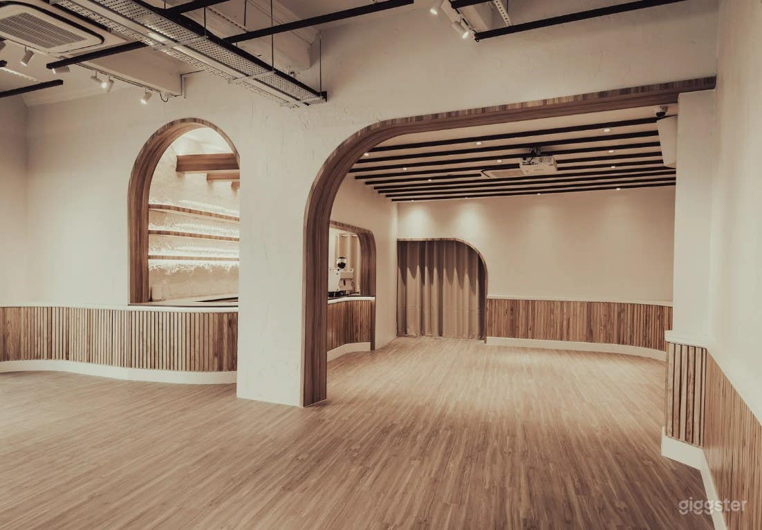 Versatile & Luxurious Event Space Photo 3