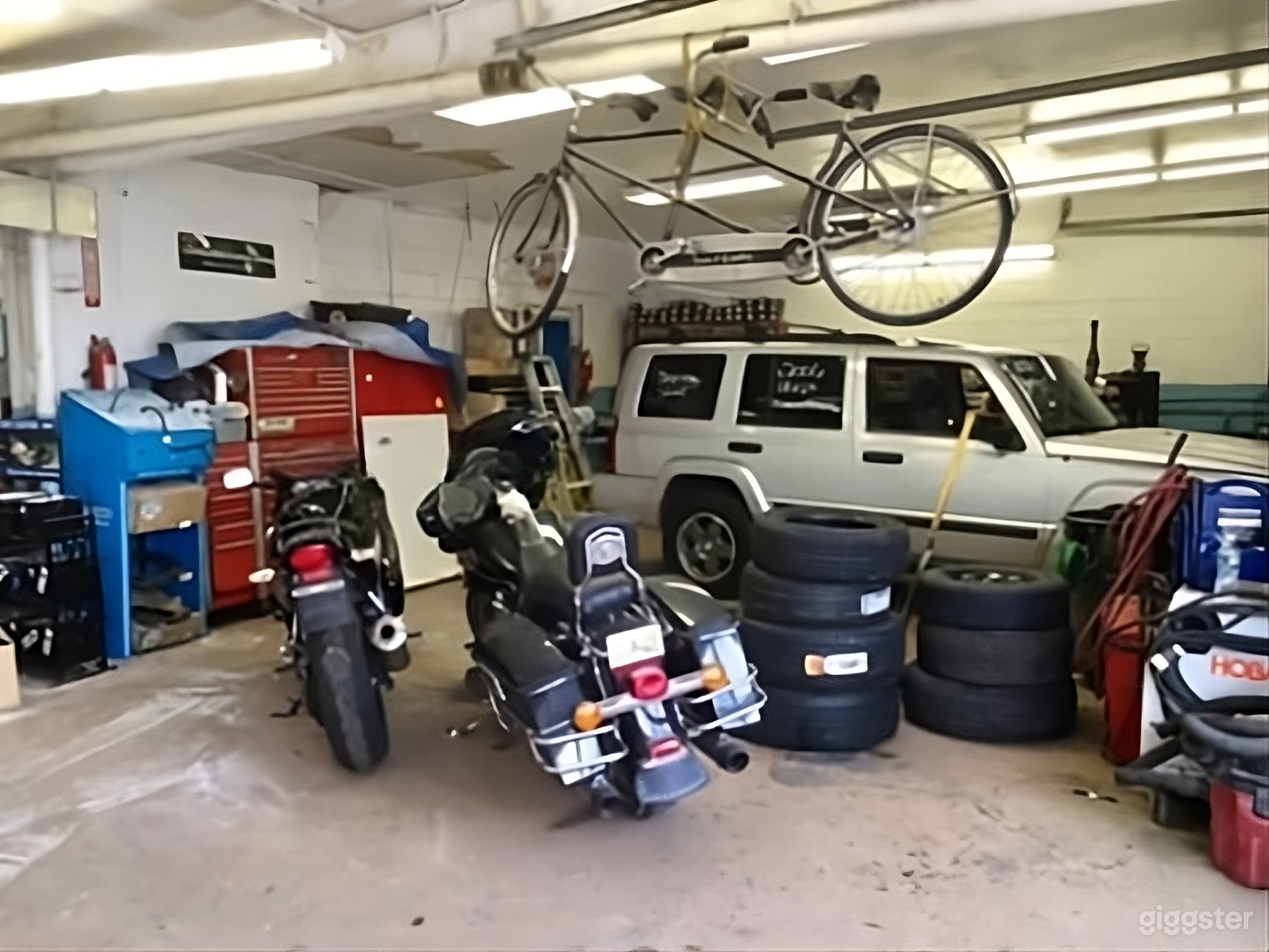 Auto Body Shop Photo 3