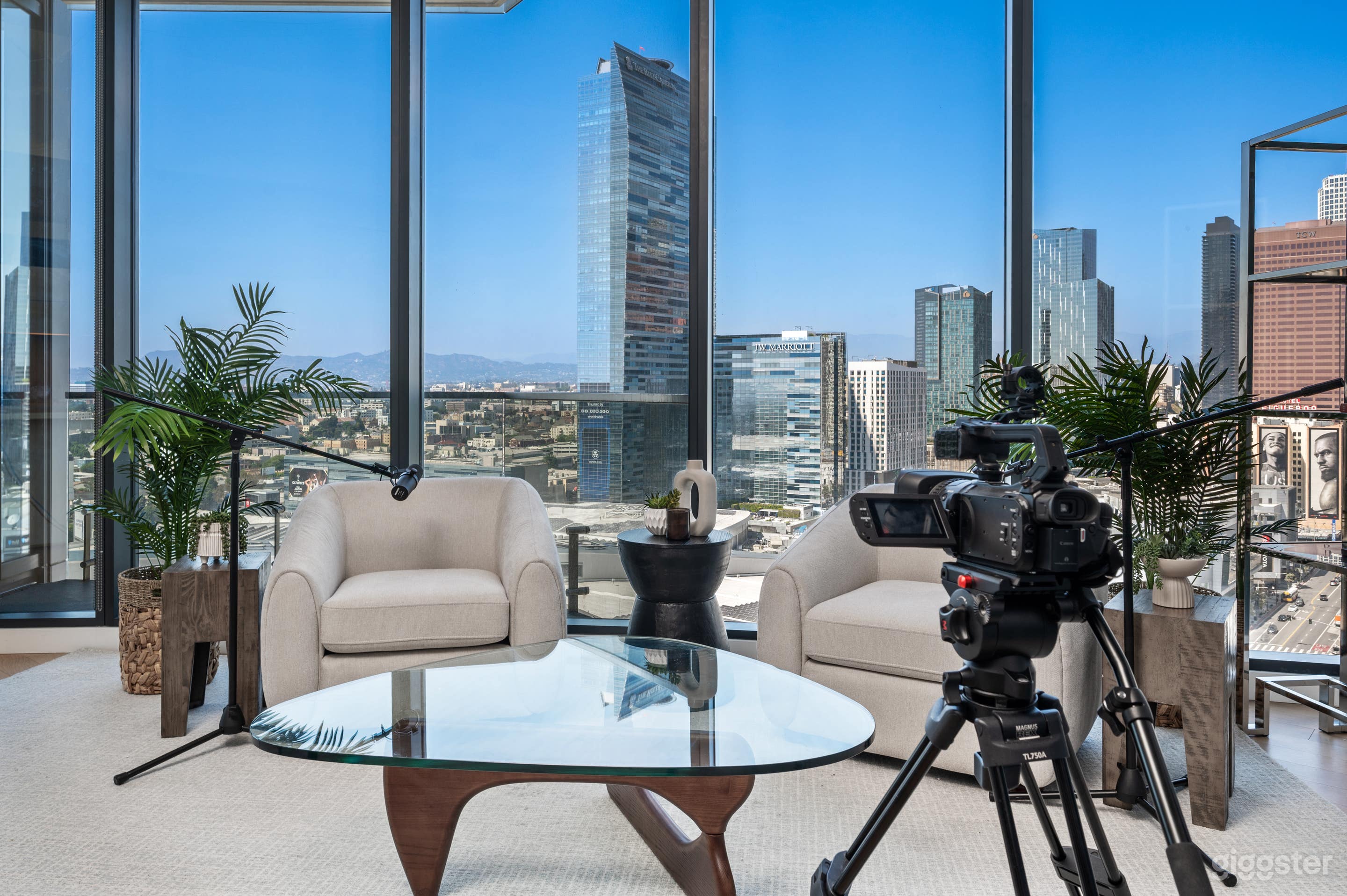 Stunning DTLA Production &amp; Podcast Studio- Studio A Photo 2