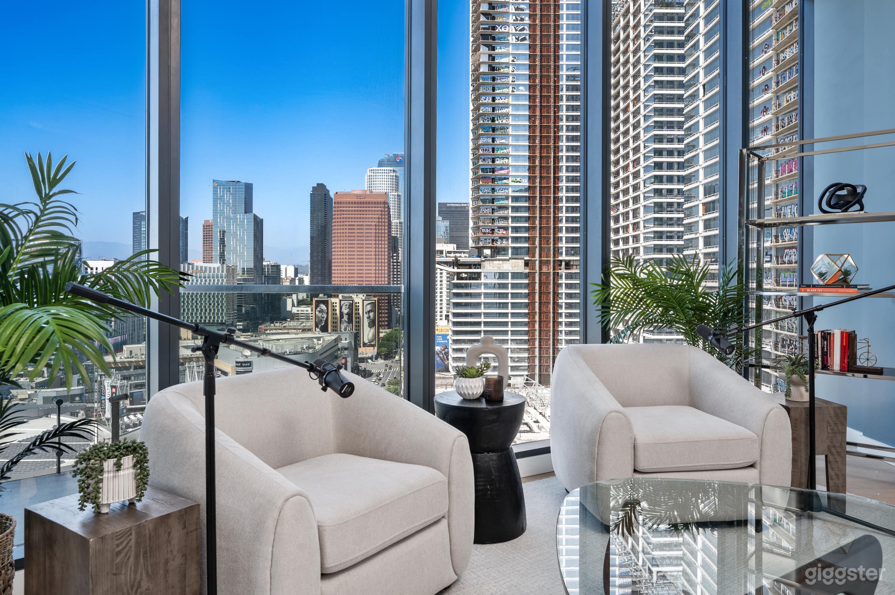 Stunning DTLA Production &amp; Podcast Studio- Studio A Photo 4