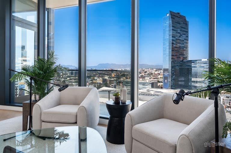  Stunning DTLA Production & Podcast Studio- Studio A 