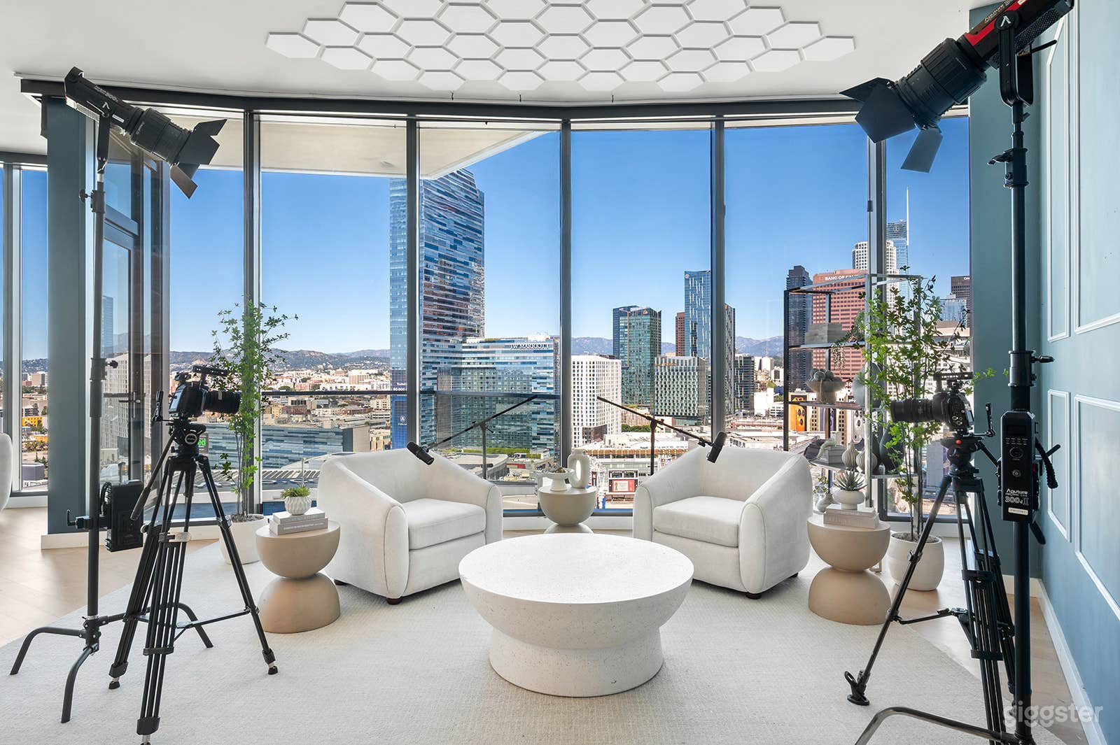 Stunning DTLA Production & Podcast Studio- Studio A Photo 3