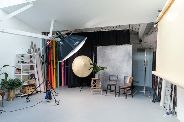  Affordable Natural Light Photo Studio in West London 