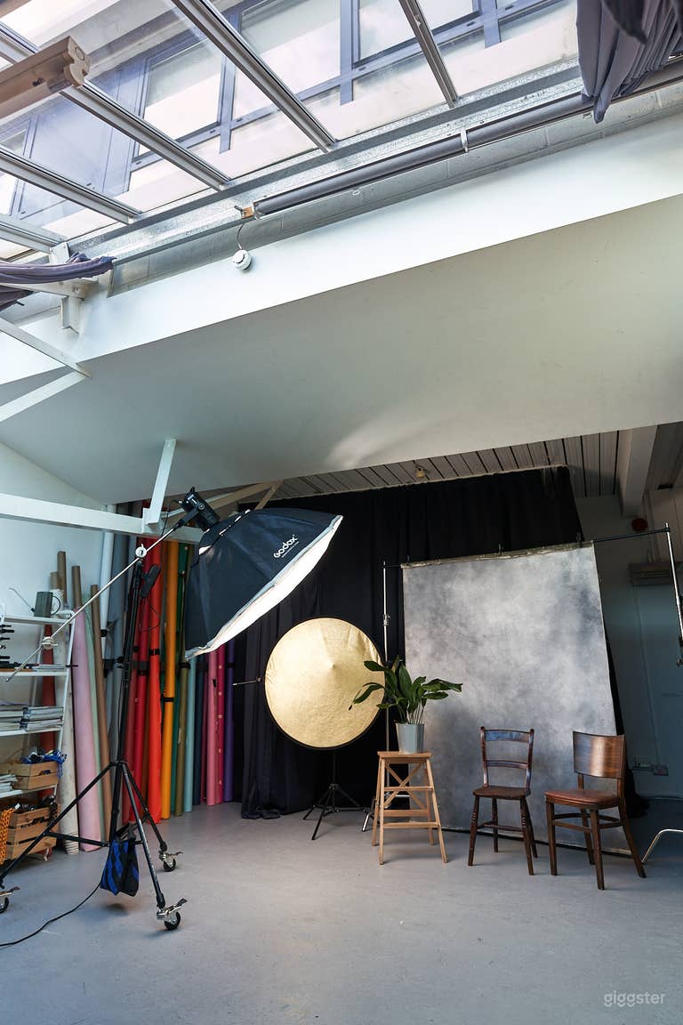  Affordable Natural Light Photo Studio in West London 