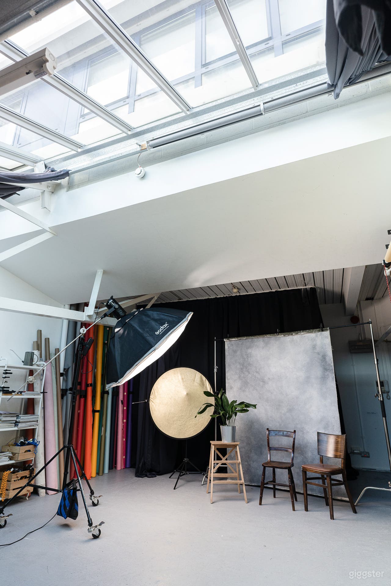 Affordable Natural Light Photo Studio in West London Photo 4