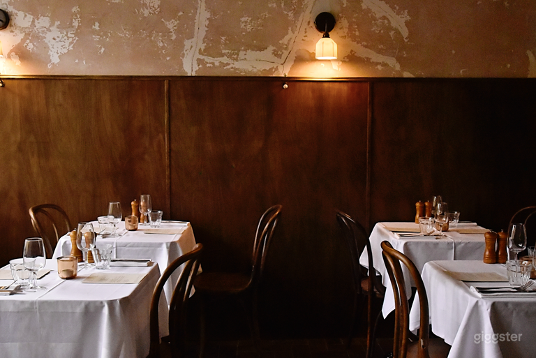  Classic Vintage French Restaurant 