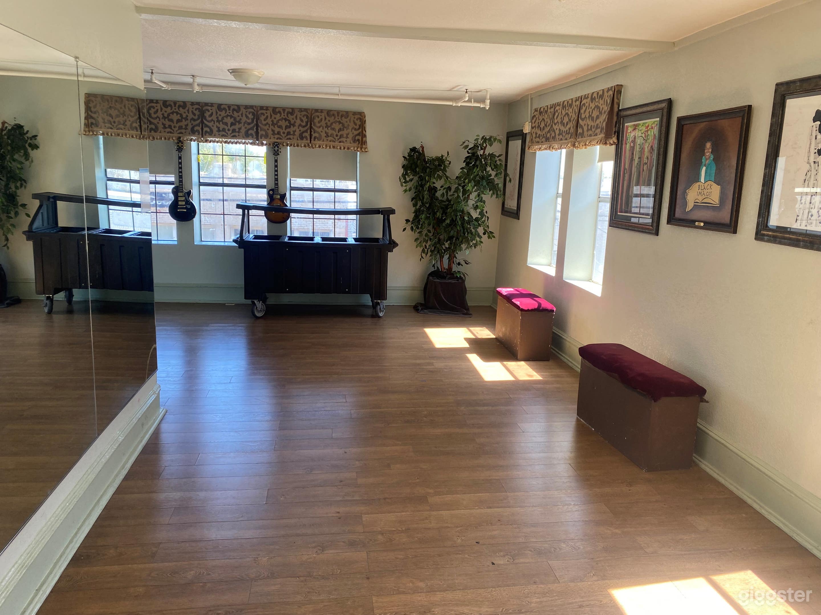 Versatile Multi-Purpose Room Photo 2