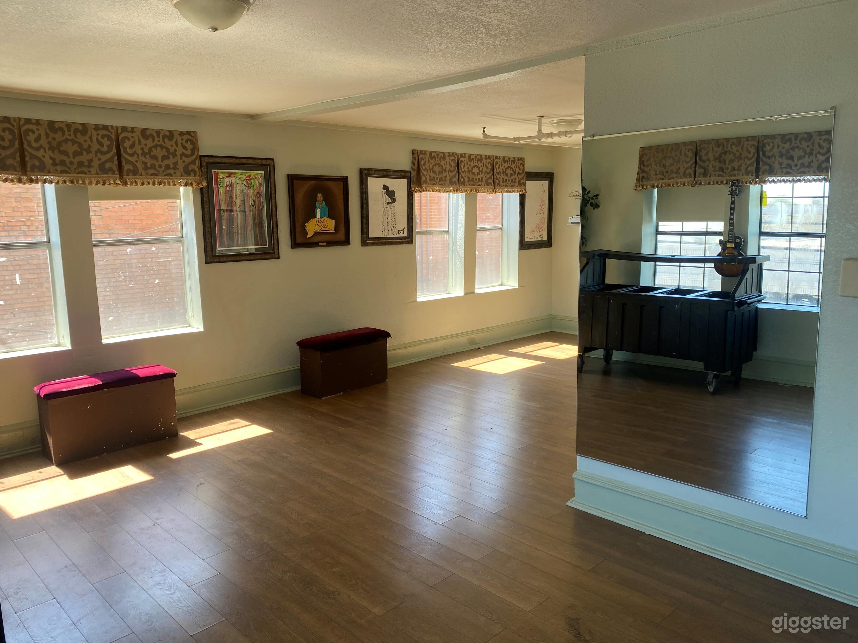 Versatile Multi-Purpose Room Photo 3