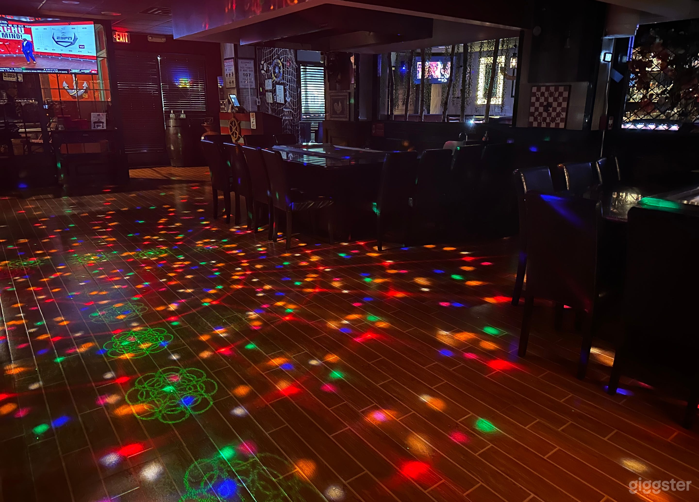Event Party Bar Restaurant Photo 1