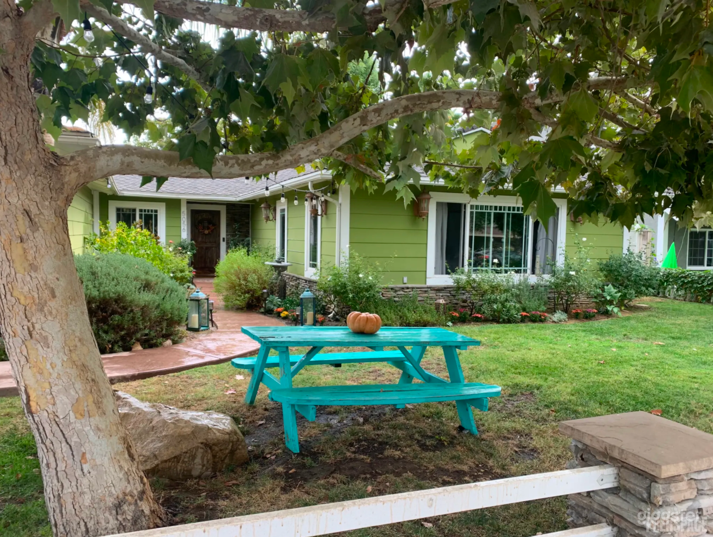 Open Concept California Kitchen & Living Space Photo 3