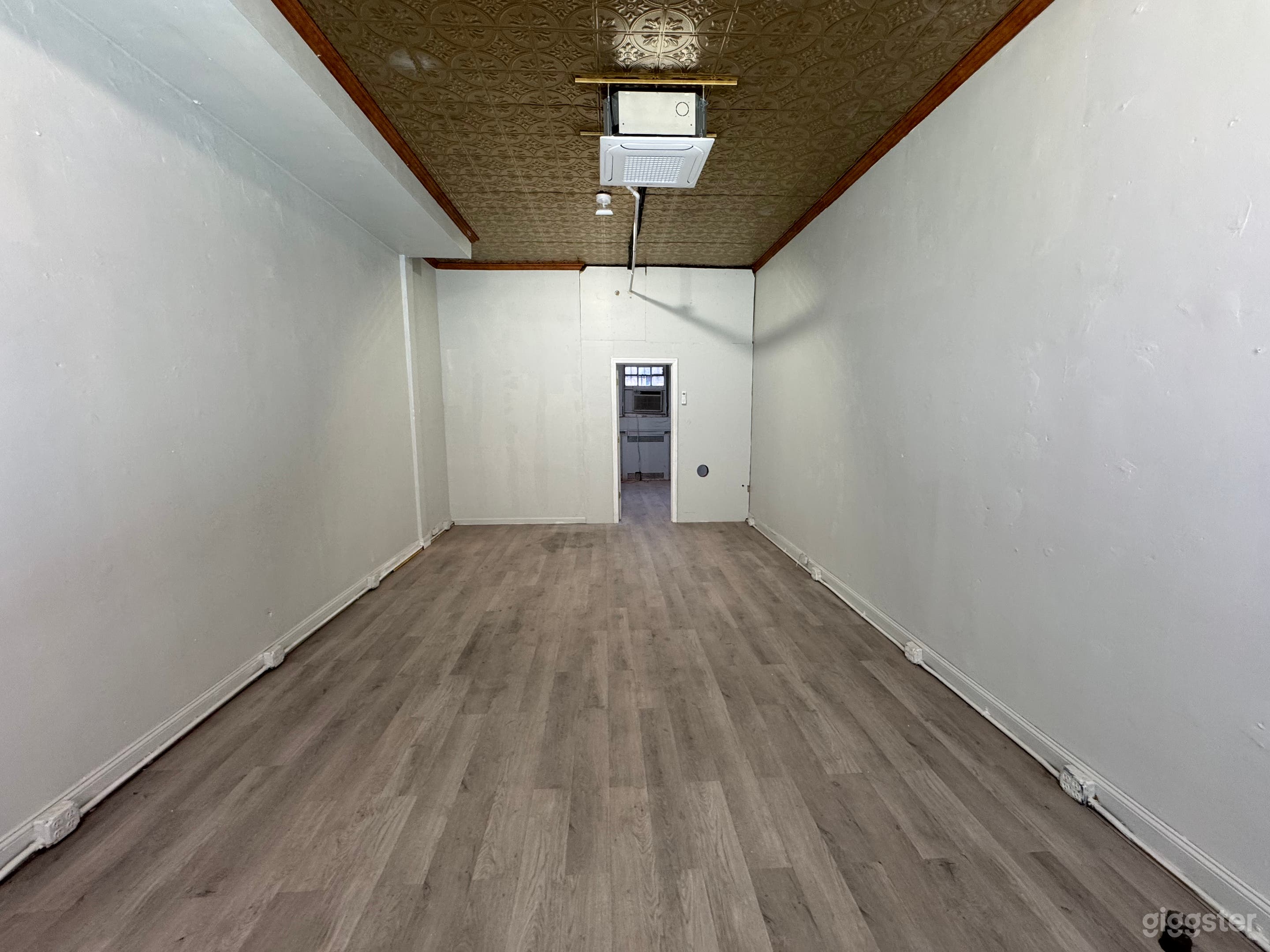 Charming Street Retail on the Lower East side.  Photo 3