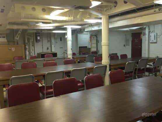 Battleship CPO Lounge & Mess  in San Pedro Photo 3